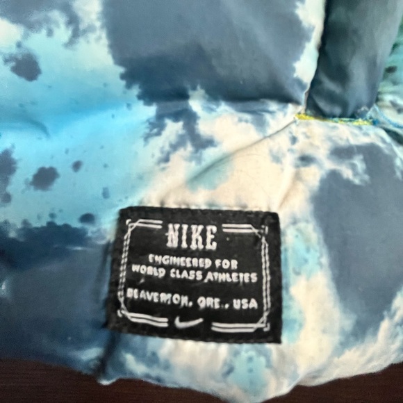 Boys Nike puffer jacket - Picture 9 of 12